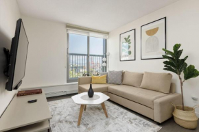 1BR Stunning view in DT Gastown